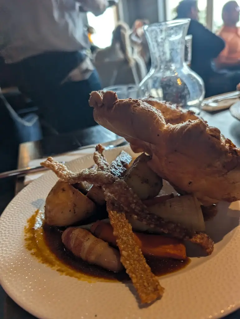 Louise Littlefair_Harts Boatyard Surbiton_Surbiton_review