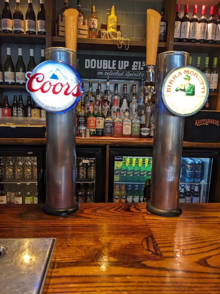 Lana Brady_Overstone Manor_Sywell_review