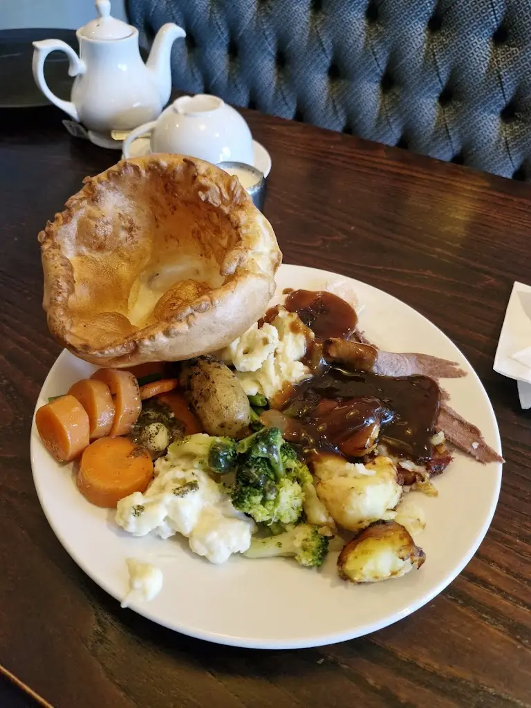 Kerry Western_Overstone Manor_Sywell_review