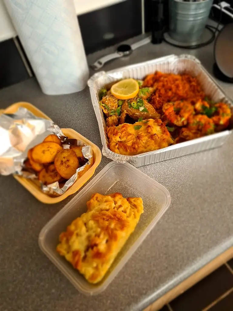 Menu_Lola's cafe_Swanscombe_image_7