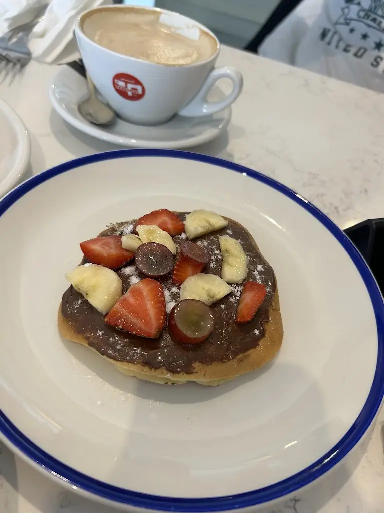 Danielle Hackworth_Swans Cafe_Swanscombe_review