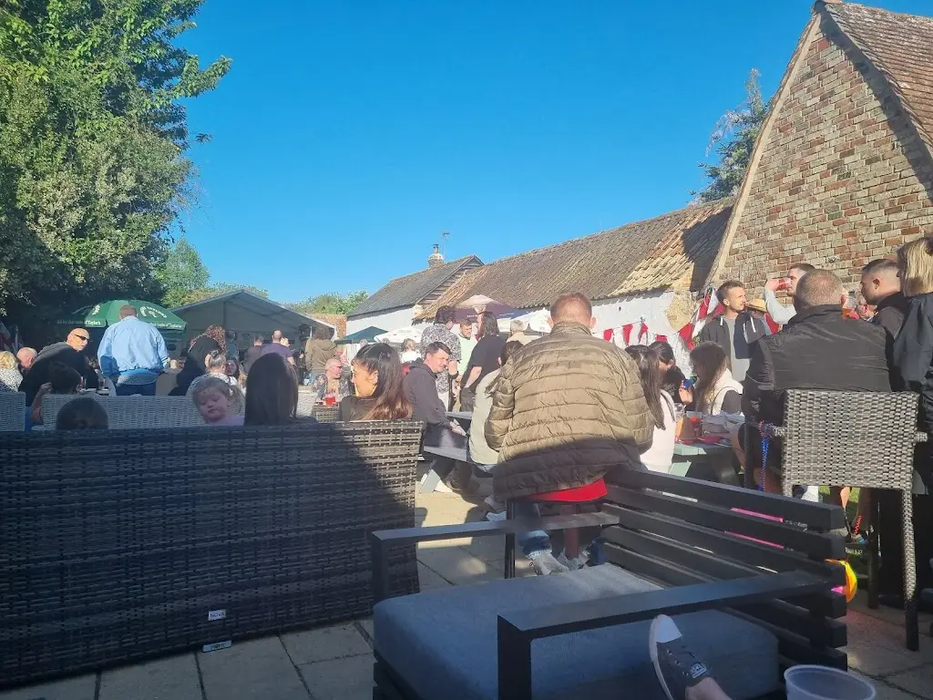 Lou Thompson_The White Horse Inn_Swavesey_review