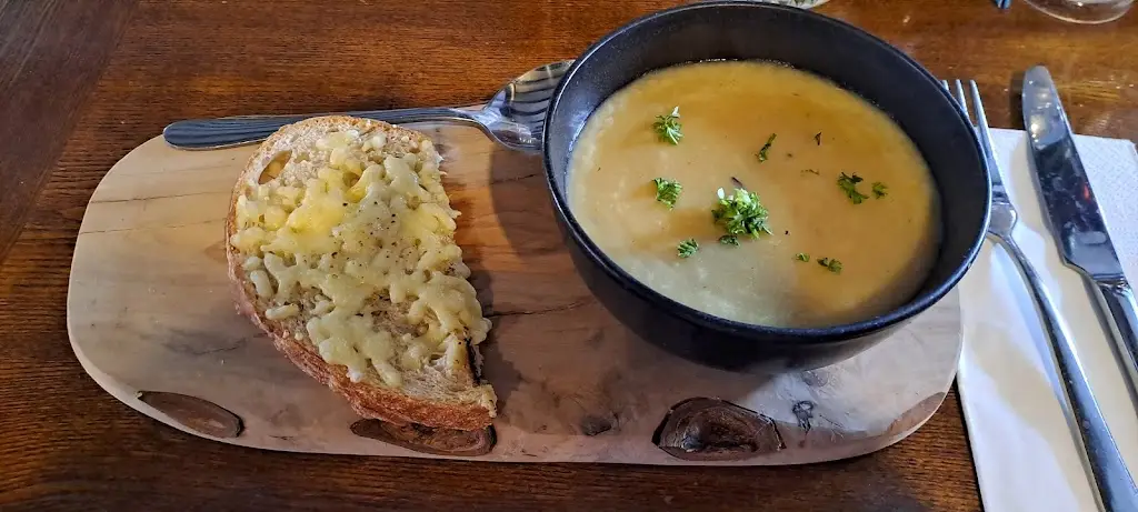 Maria Hawksworth_The Three Tuns, Cambridge_Swavesey_review