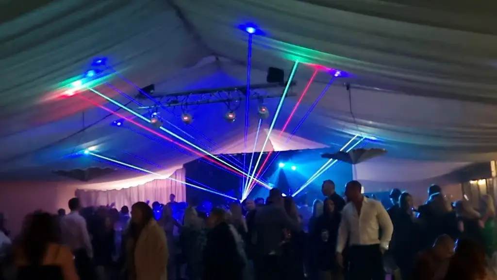 The Pike & Eel Hotel & Marina_Swavesey_slider_image_2