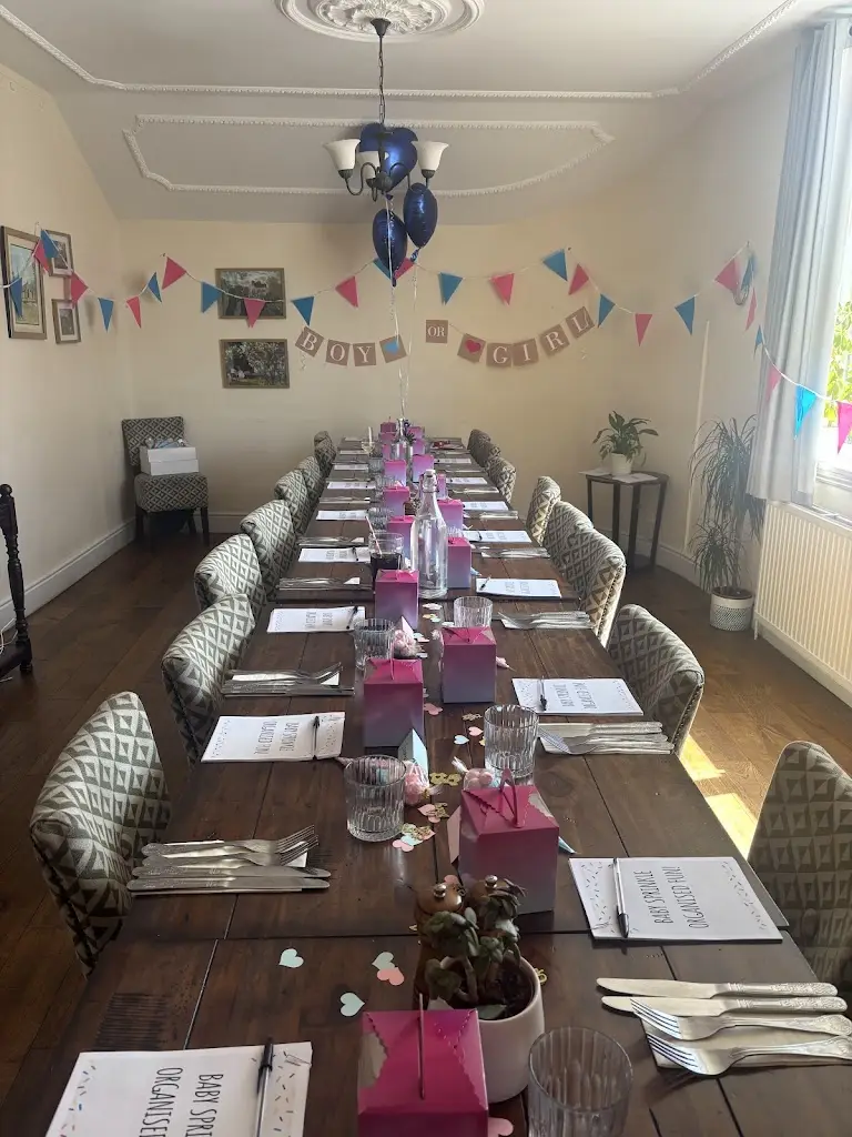 Phoebe Facer_The Ye Olde Horseshoe Inn_Belbroughton_review