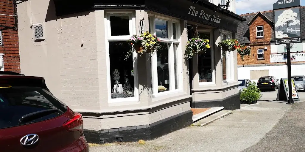 The Four Oaks_Sutton Coldfield_slider_image_2