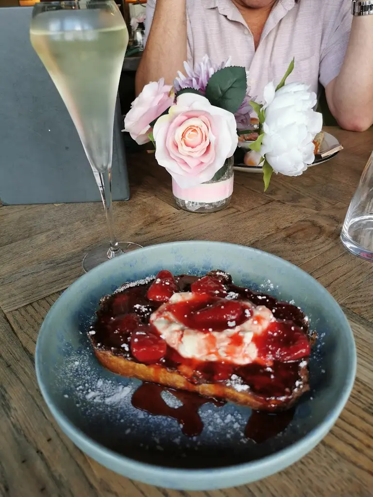 Sarah Osborne_The Bracebridge_Sutton Coldfield_review