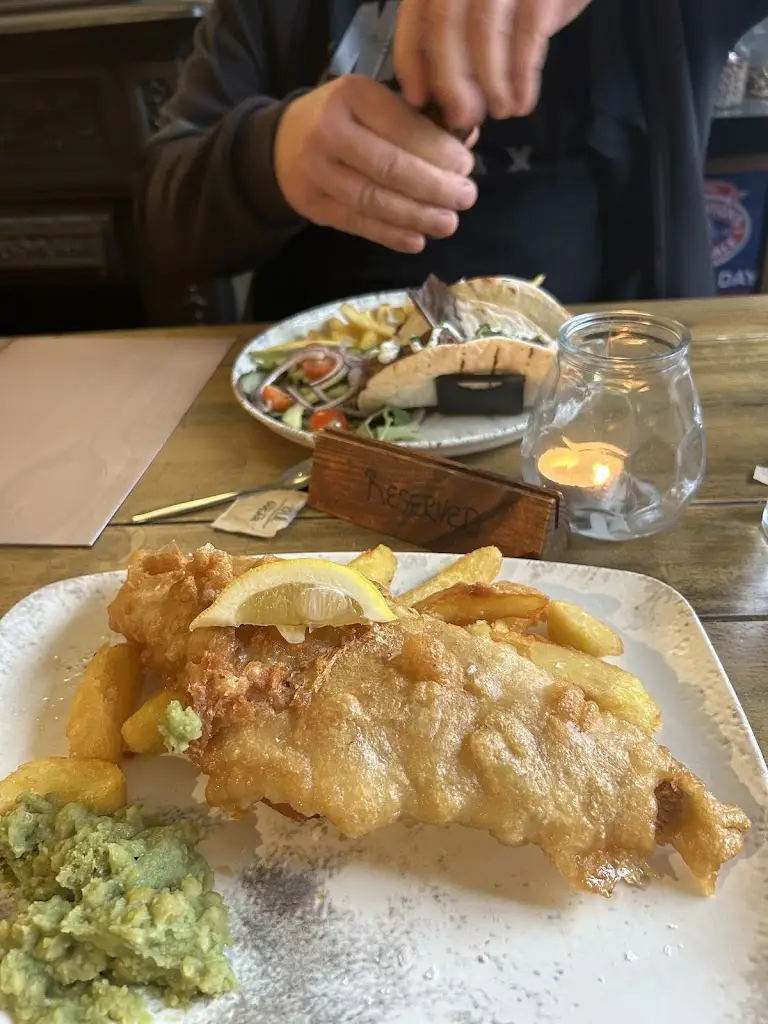 Jane Holleran_Rising Sun, Tarporley_Tarvin_review