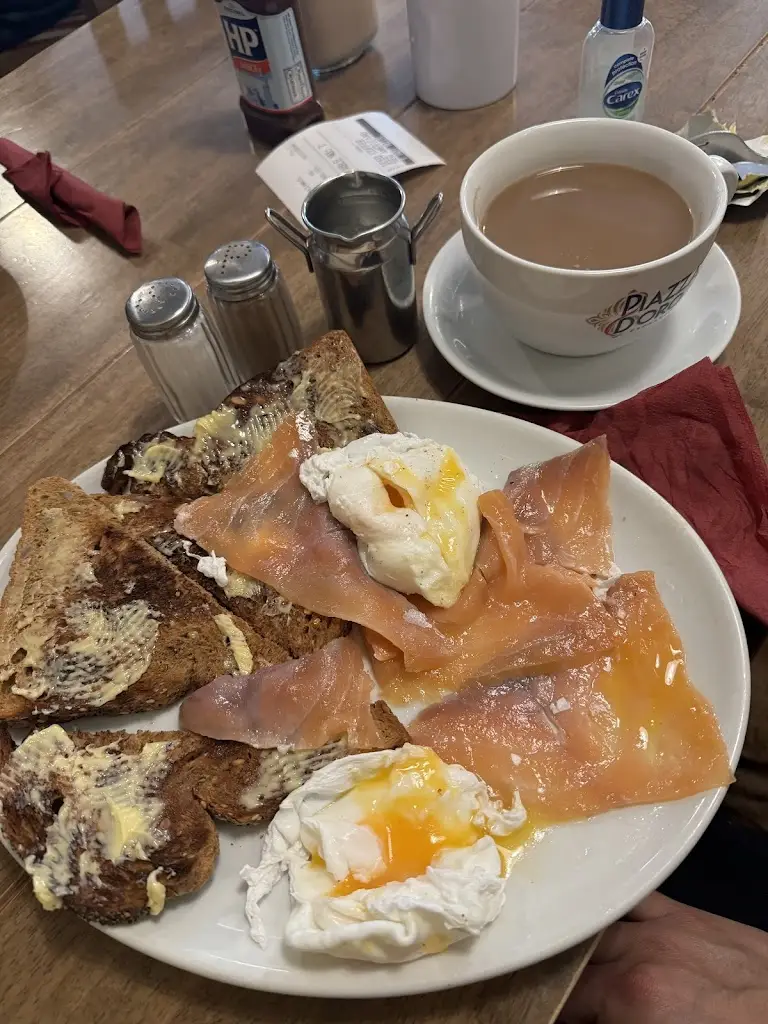 Mustapha Garrabos_Cafe Liaison_Tavistock_review