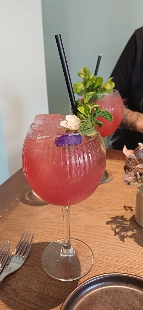 Jayne Monie_The Bear_Tattenhall_review