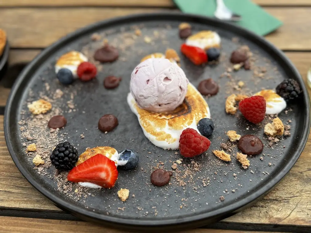 The Bear_Tattenhall_slider_image_2