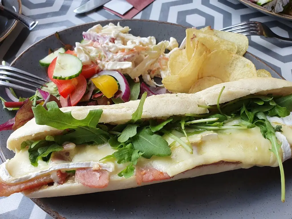 Matthew Latham_Alison's Country Kitchen_Tattenhall_reseña