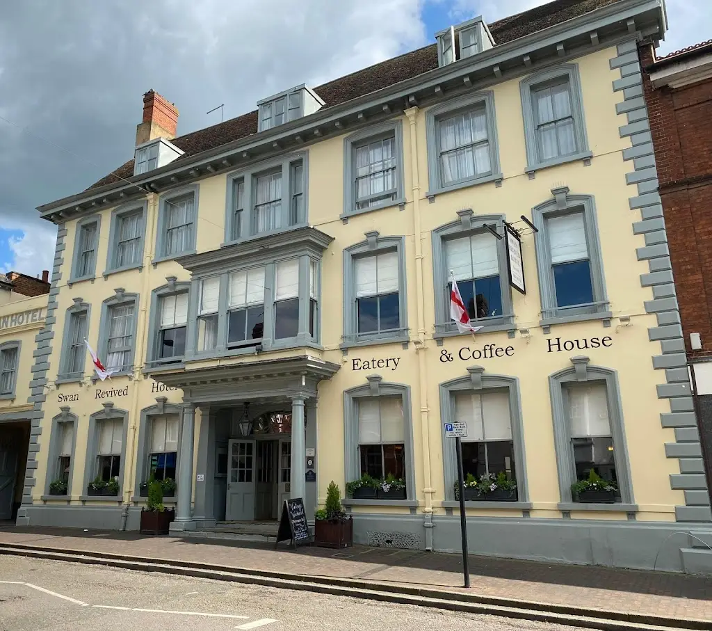 Swan Revived Hotel restaurant in Tempsford