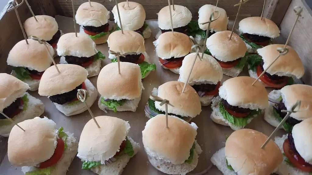 Benjamin Cook_Lakeside Kitchen Ltd_Tempsford_review