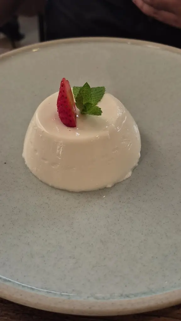 Victoria Addison_bistrooggi_Syston_review