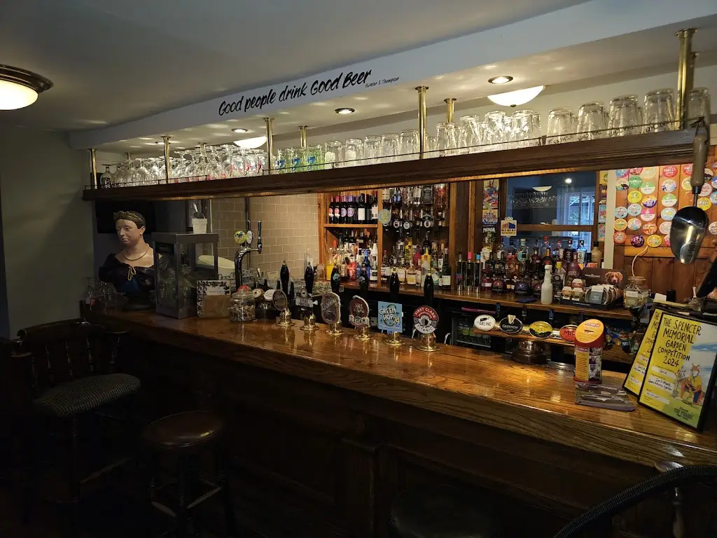 Alex Moore_The Queen Victoria_Syston_review