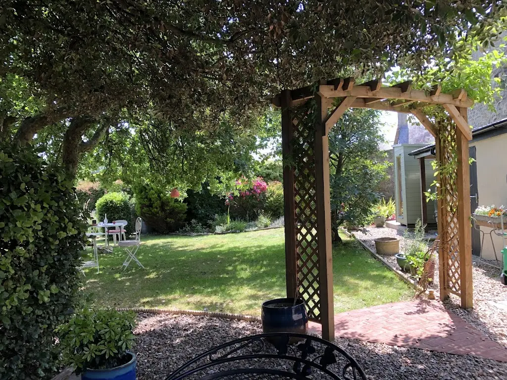 Haydn Spicer_Tangerine_Beaminster_review