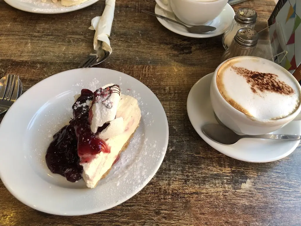 Sue Sh_The Bay Tree Cafe_Syston_review