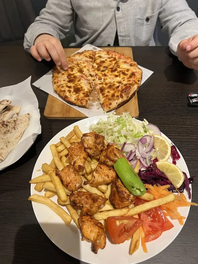 Milly Lake_Syston Sizzler Pizza & Grill_Syston_review