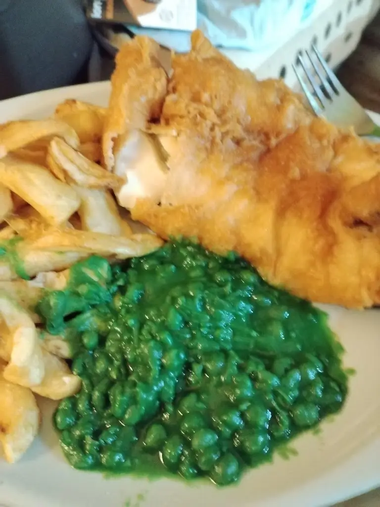 Tracey Walters_Marine Fish & Chips_Syston_review
