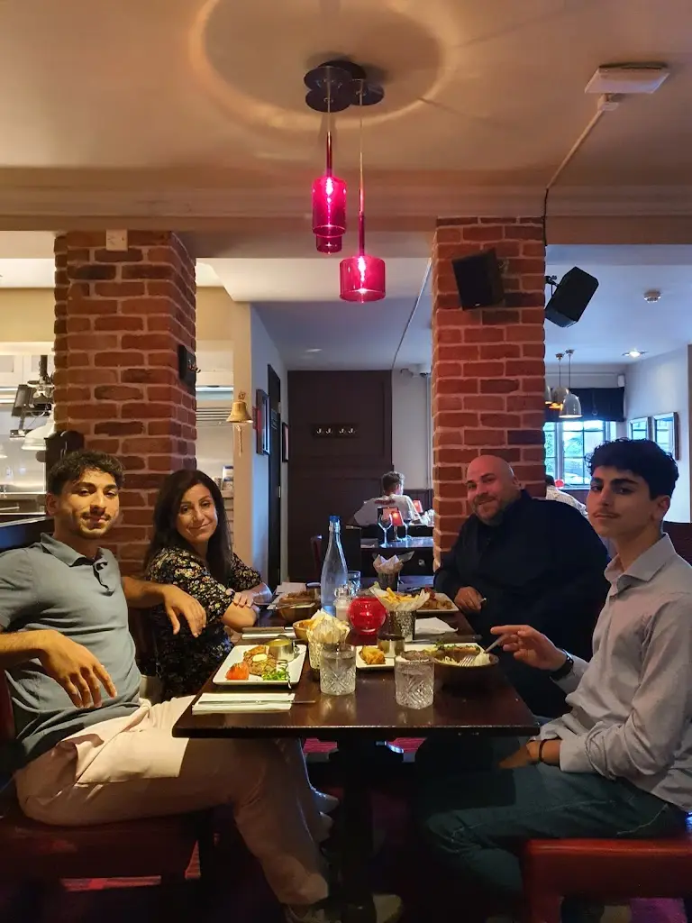 Rammah Taan_Miller & Carter Rothley_Syston_Bewertung