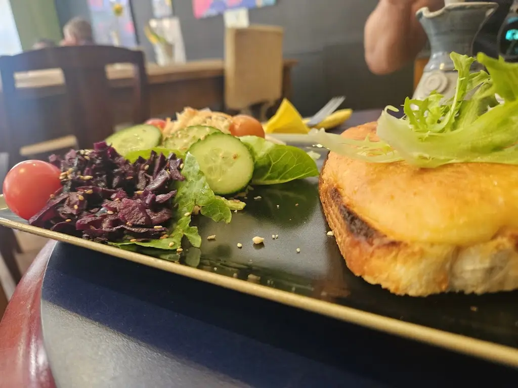 Oddny Edwards_Trading Post & Café_Beaminster_review