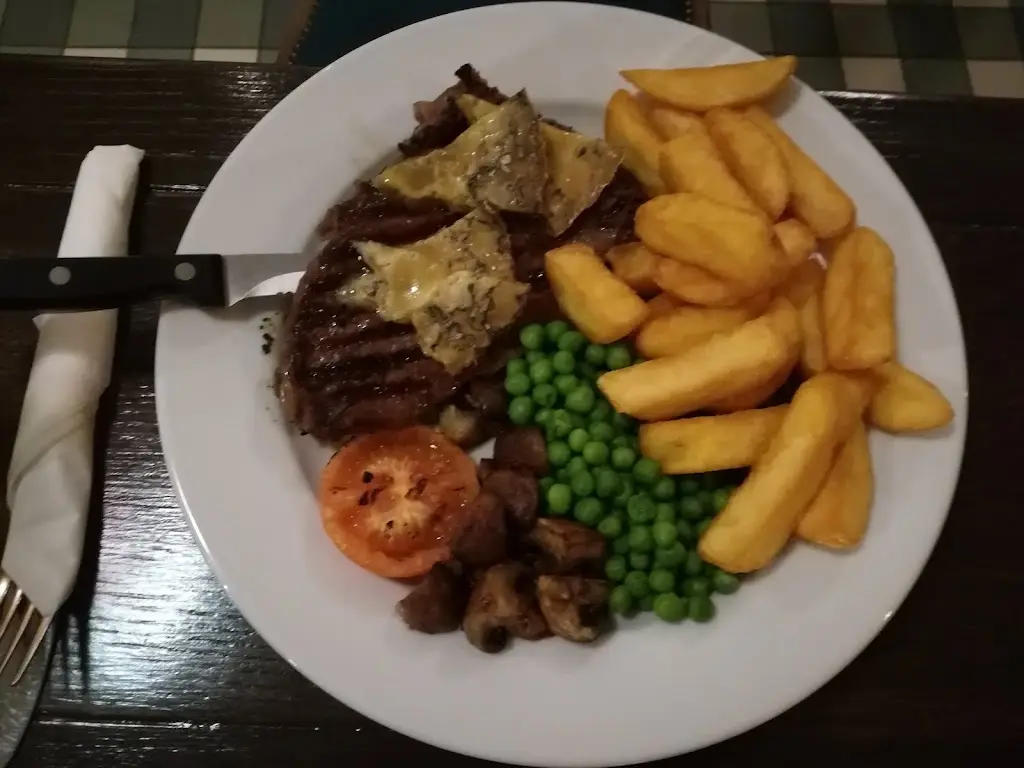 Menu_The Red Lion_Beaminster_image_5