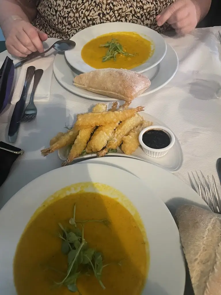 Chloe Barrett_Broken Bridge_Tadcaster_review