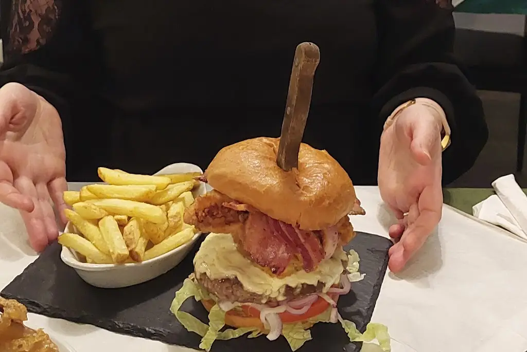 Ashlie Jade_Broken Bridge_Tadcaster_review