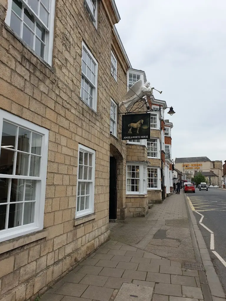 M Farrar_Angel & White Horse_Tadcaster_review