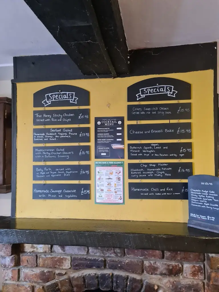 Menu_Crown & Anchor_Tetney_image_4