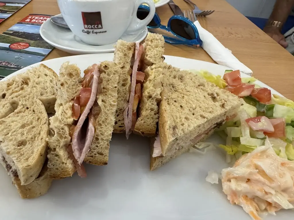 Coasters Cafe Teignmouth_Teignmouth_slider_image_2