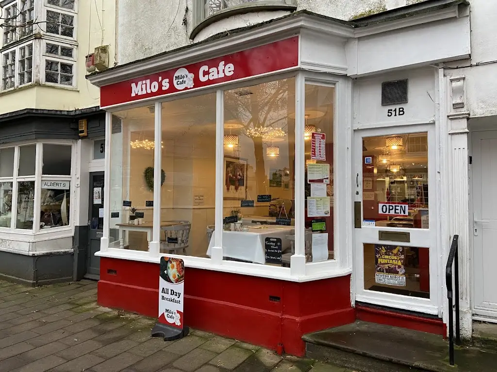 Milo's Cafe Restaurant in Teignmouth