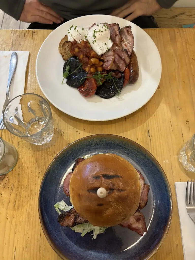 Ryan Cornfield_What's Cooking_Thame_review