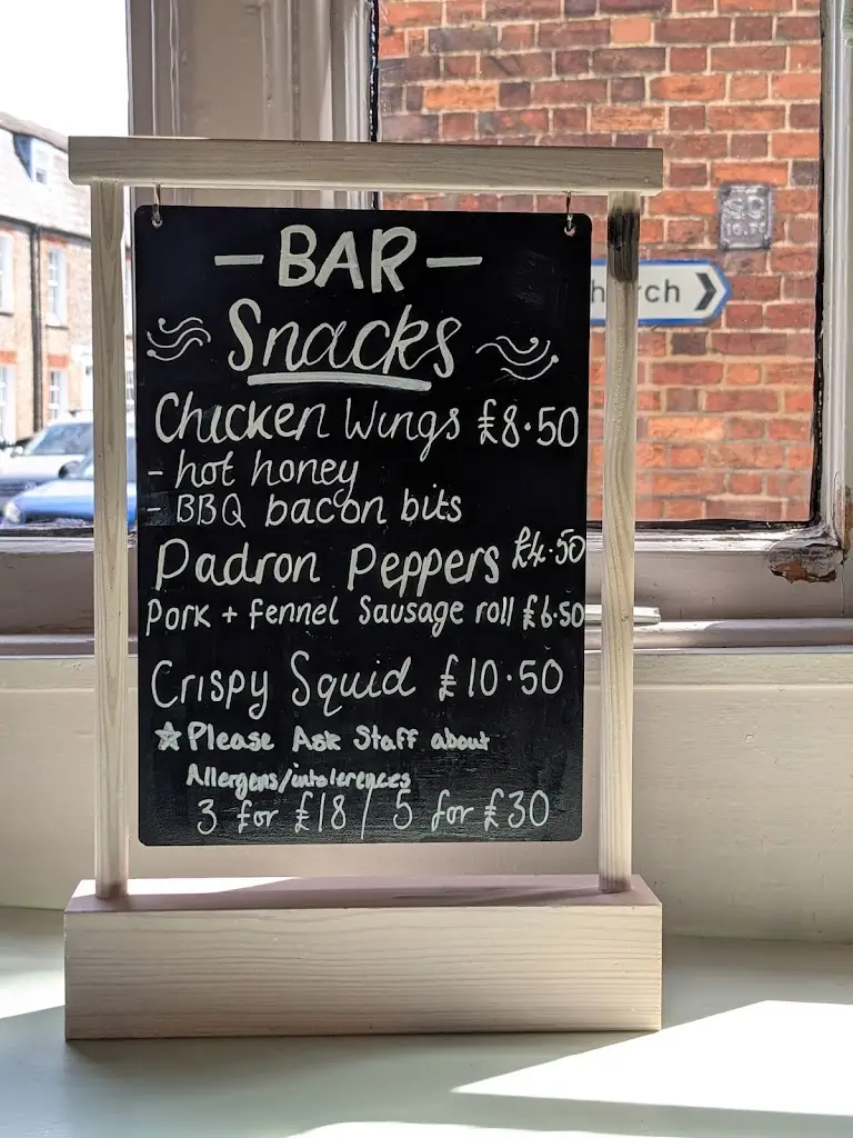 Michael Wilding_The Six Bells, Thame_Thame_review