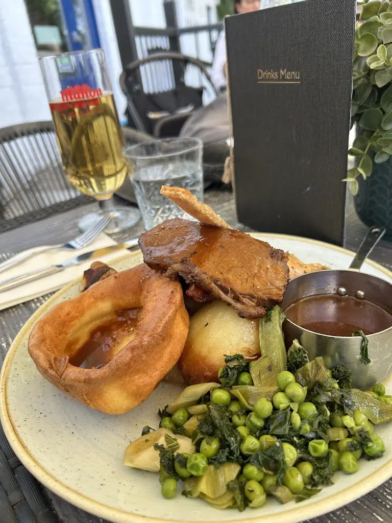 Thomas Harris_Albany Thames Ditton_Thames Ditton_review