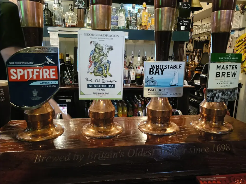 Deniz ay efe_George & Dragon_Thames Ditton_review