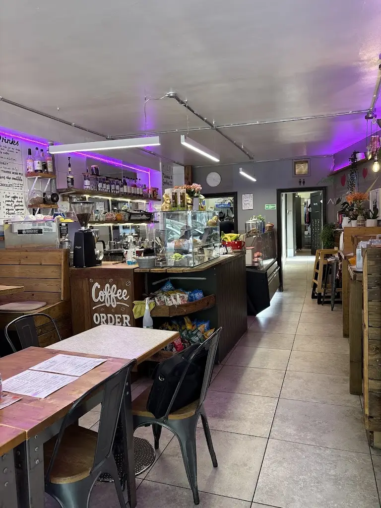 Nice Buns Café_Thames Ditton_slider_image_3