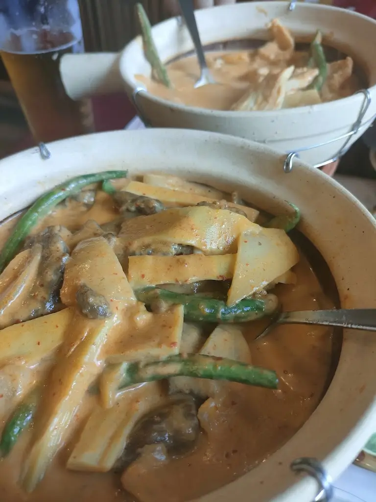 Menu_Singapore Garden_Tenbury Wells_image_5