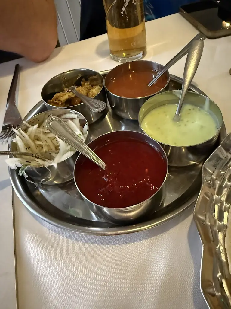 Leanne Hodgetts_Shamraj Spices_Tenbury Wells_recensione