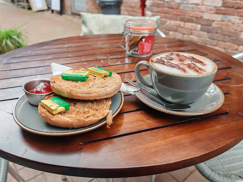 Tabs_Tenbury Wells_slider_image_2