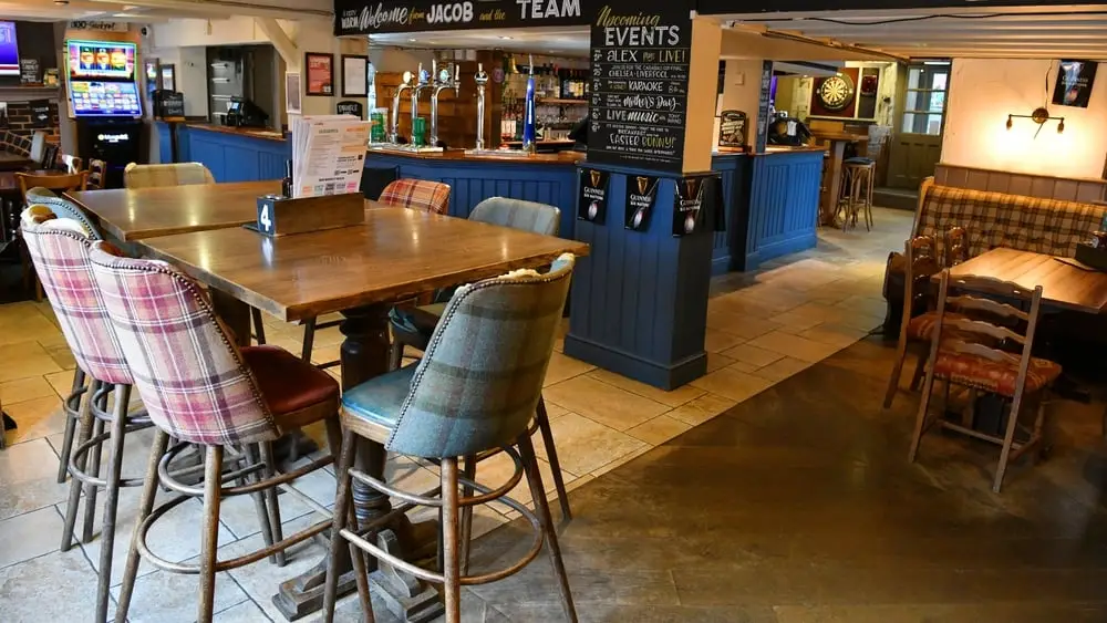 Fox & Hounds restaurant in Tadley