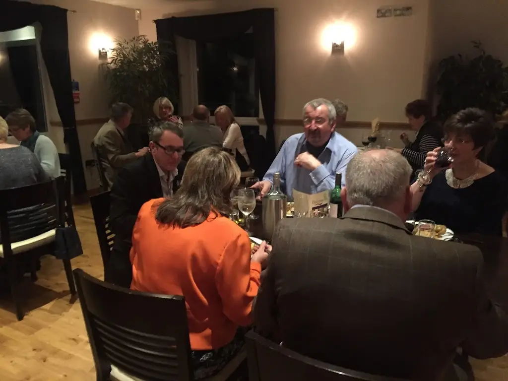 Sands Lounge & Balcony Bar_Tadley_slider_image_3