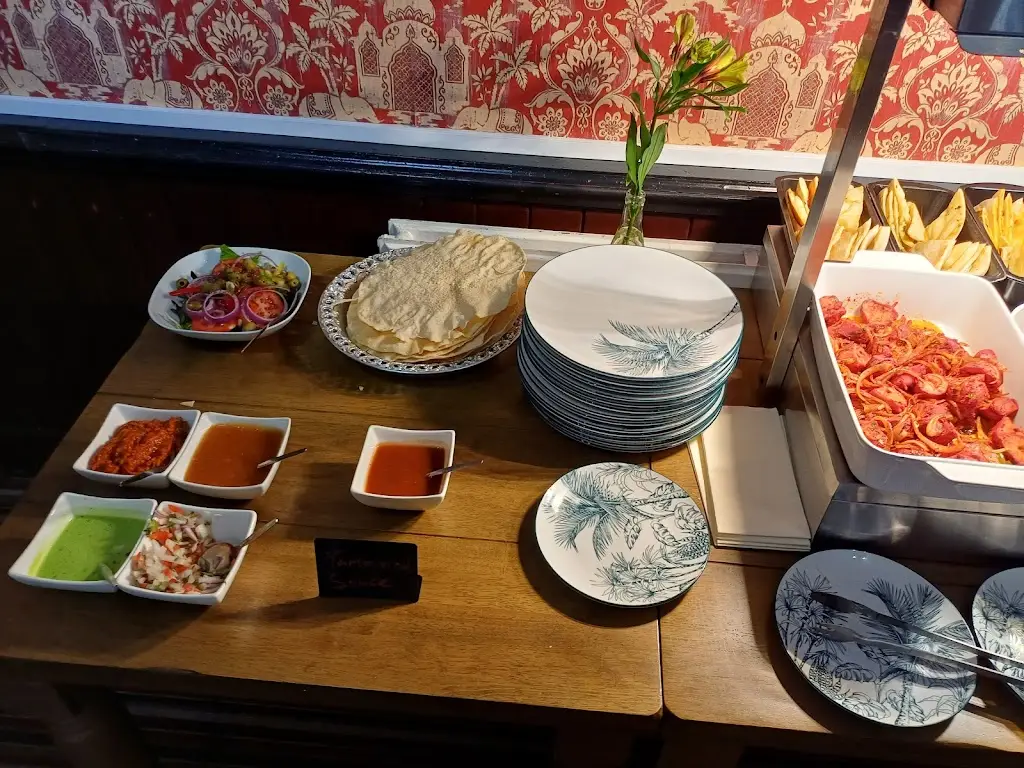 The Elephant Pub and Indian Restaurant_Tadley_slider_image_3