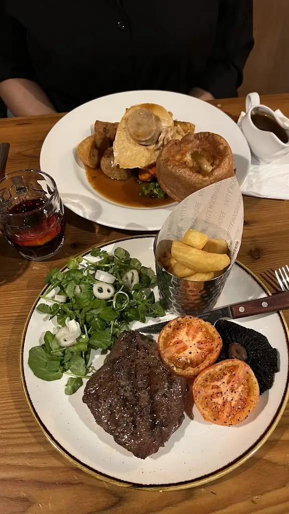 Anoop Thomas_The Queens College Arms_Tadley_review