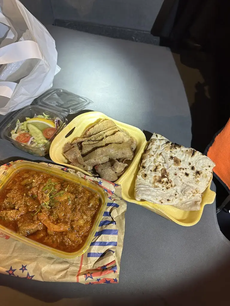 Ali’z Indian Takeaway_Tadley_slider_image_2