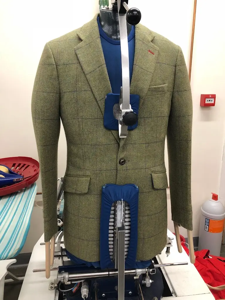 Edwards of Tadley_Tadley_slider_image_3