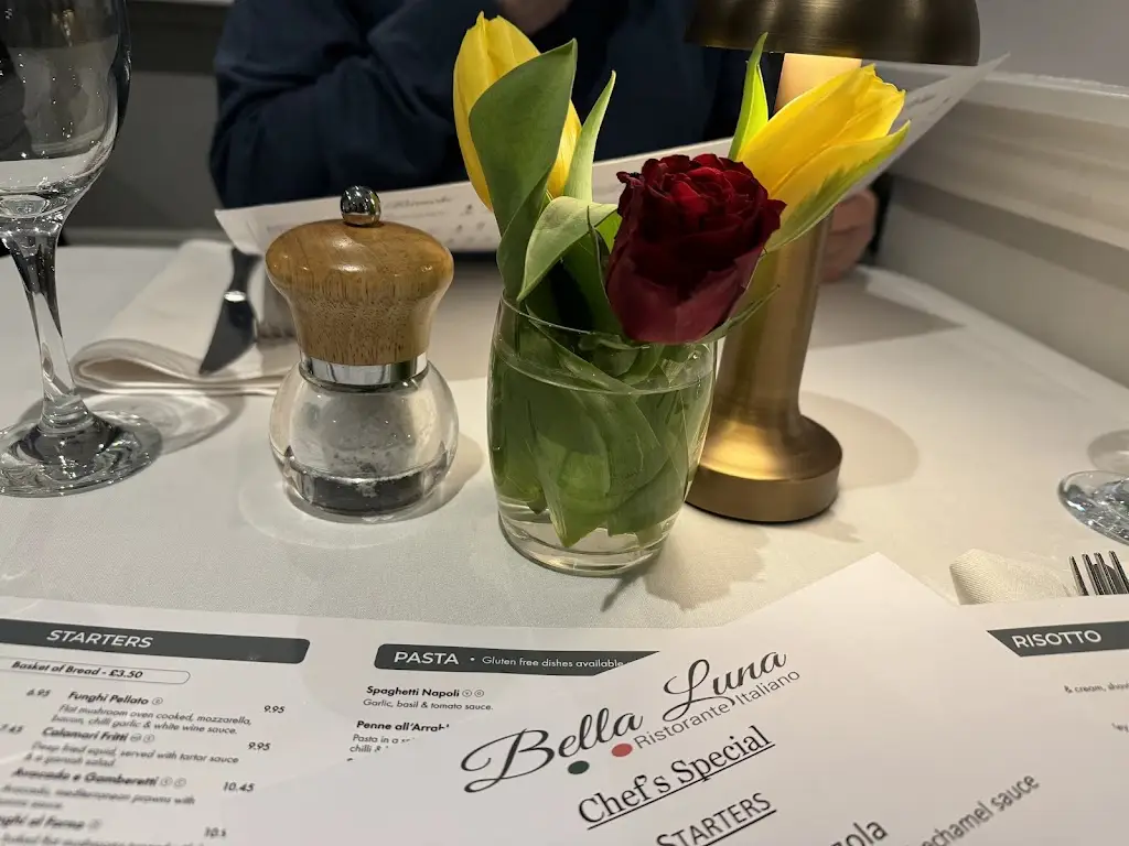 Menu_Bella Luna_Thatcham_immagine_2