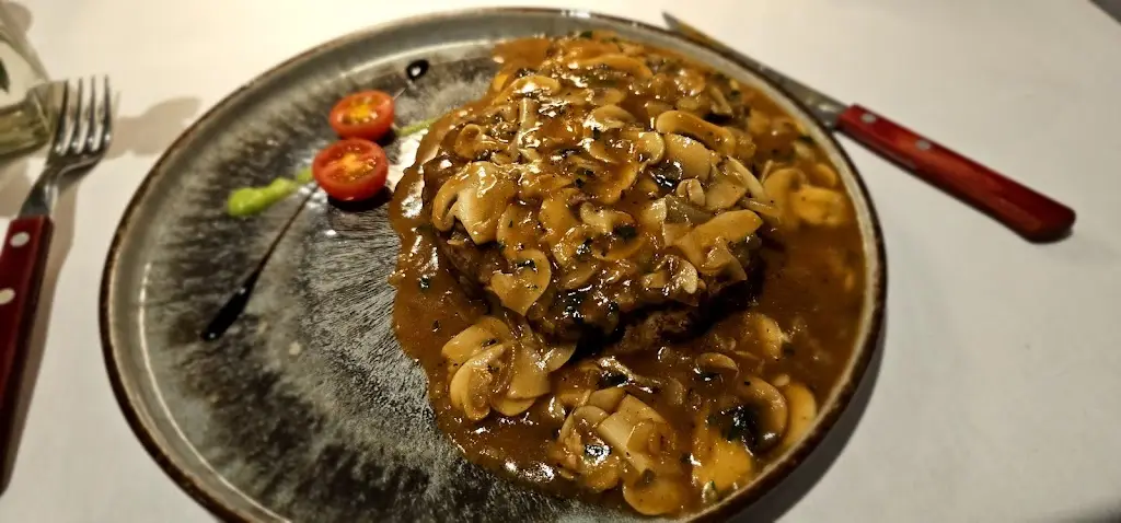 jordan williams_Bella Luna_Thatcham_recensione