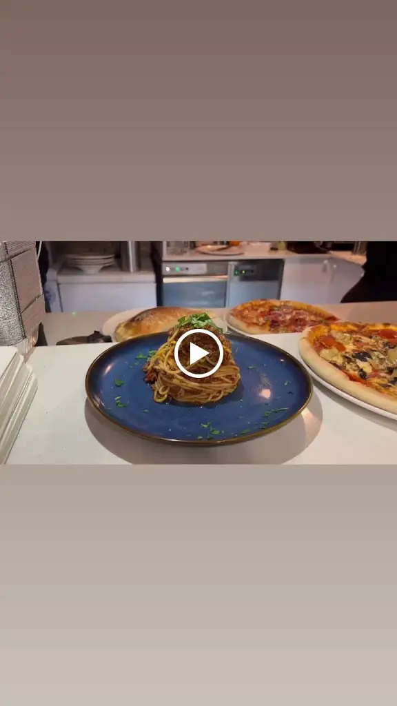 Bella Luna_Thatcham_slider_image_2